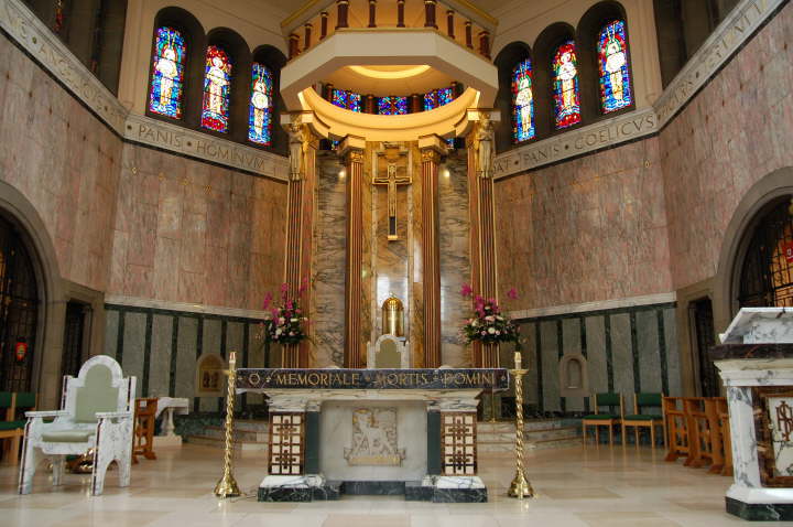 St Mirins Cathedral Alter