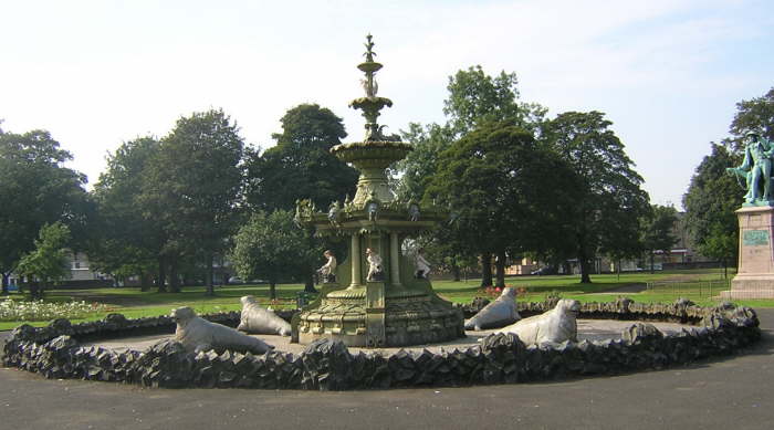 Fountain & Burns Statue
